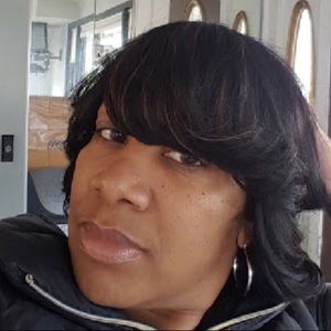 Meet your Posher, Monique